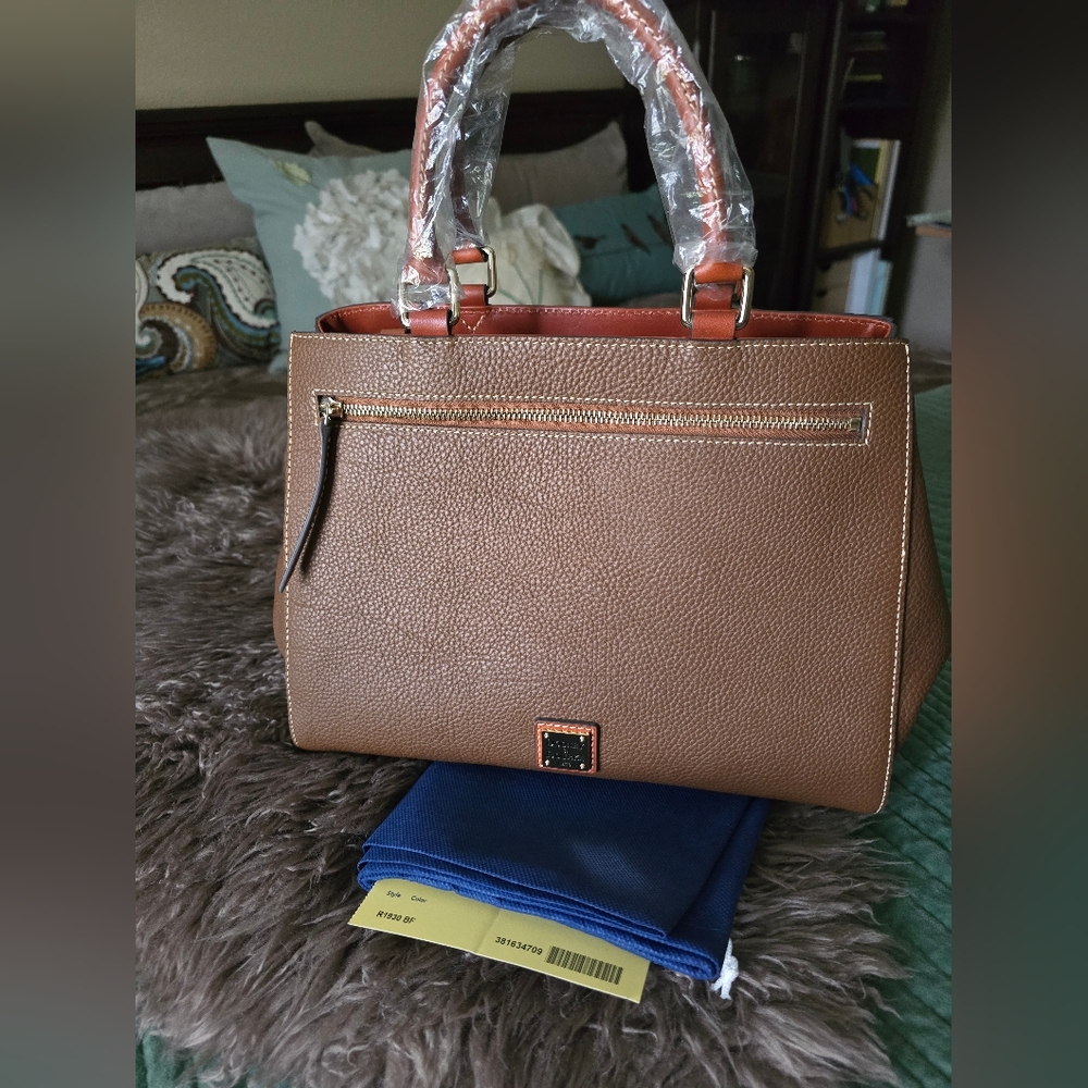 Dooney & Bourke Pebble Grain Zip Satchel Bark R1930BF NWT - Picture 3 of 7